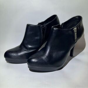 Apt. 9 Black Leather Ankle Boots with Wedge Heel